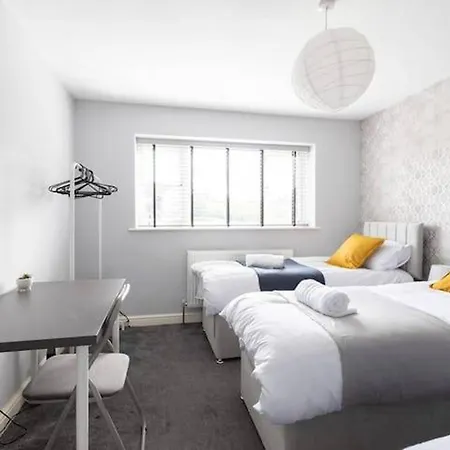 Huge Sleeps 12 Private Parking Pets Ok بيت للعطل