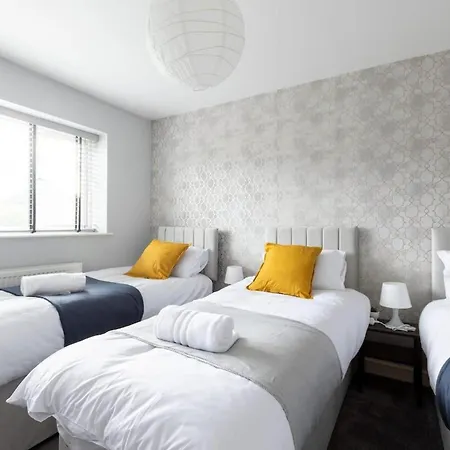 Huge Sleeps 12 Private Parking Pets Ok *