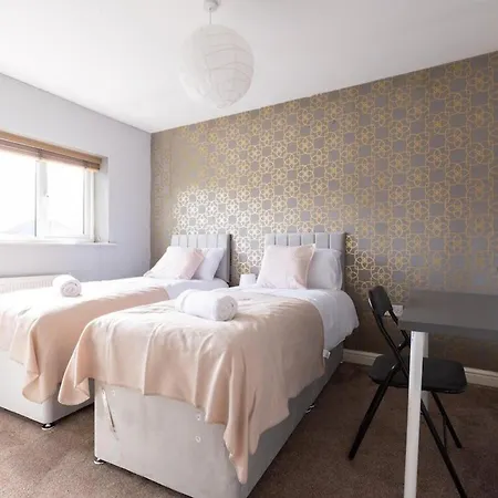 Huge Sleeps 12 Private Parking Pets Ok بيت للعطل ليدز